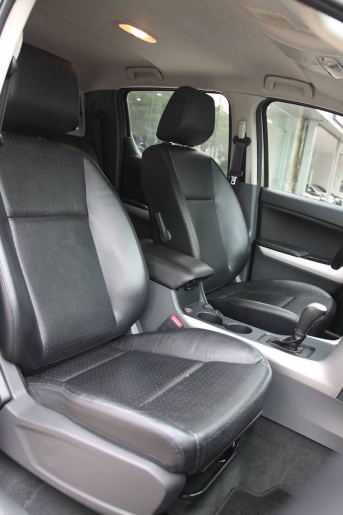 Mazda BT50 2.2AT sản xuất 2015 số tự động.