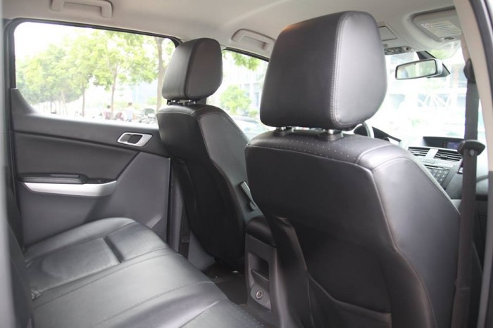 Mazda BT50 2.2AT sản xuất 2015 số tự động.
