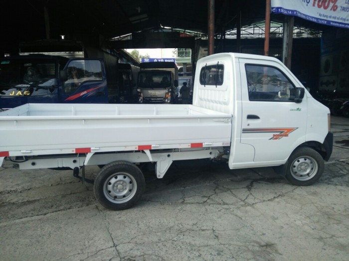 Bán xe Dongben DB201 800kg, thùng lửng màu trắng