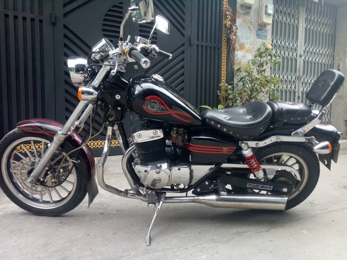 Moto Rebel 170c [USA]2 máy 2 pô, nổ rất là lực 3 thắng đĩa bstp 2k12 mới 95%