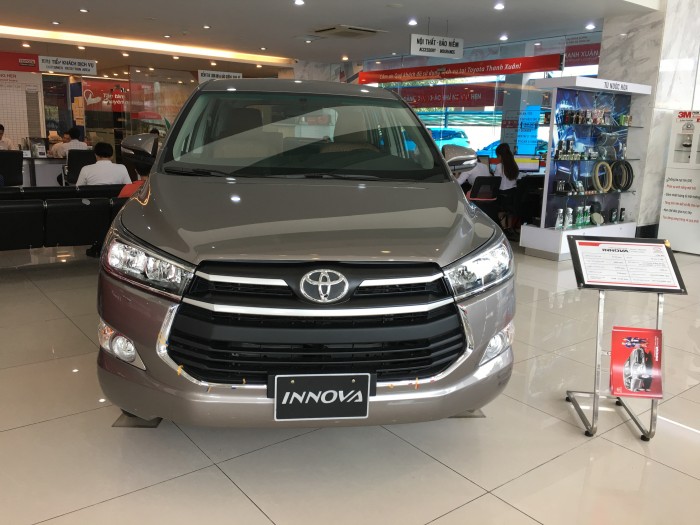 *Vừa Bán Vừa Cho* Toyota Innova E 2017- Gọi Ngay Hôm Nay Để Không Hối Tiếc. Hỗ Trợ Trả Góp 80%.