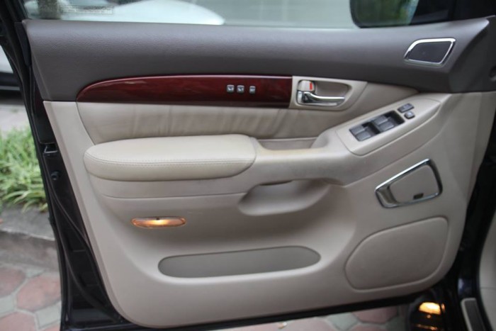 Lexus GX 470 đời 2008. Màu đen nội thất kem. Xe chính chủ nhập khẩu nguyên chiếc