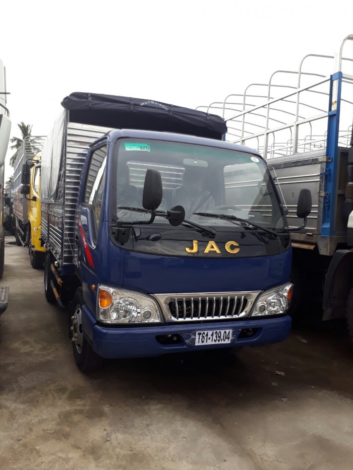 Xe tải jac 2t4 thùng 3m7 đời 2017