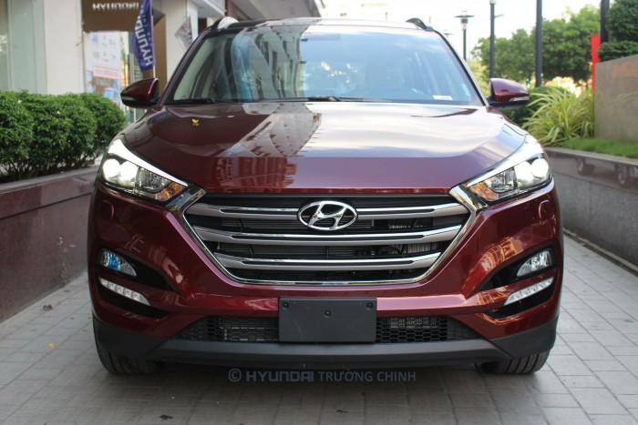 Hyundai Tucson đỏ 2018 máy xăng 2.0 full mới 100%