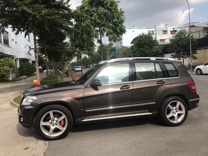 Cần bán xe Mercedes GLK 300 4Matic 2011 màu nâu