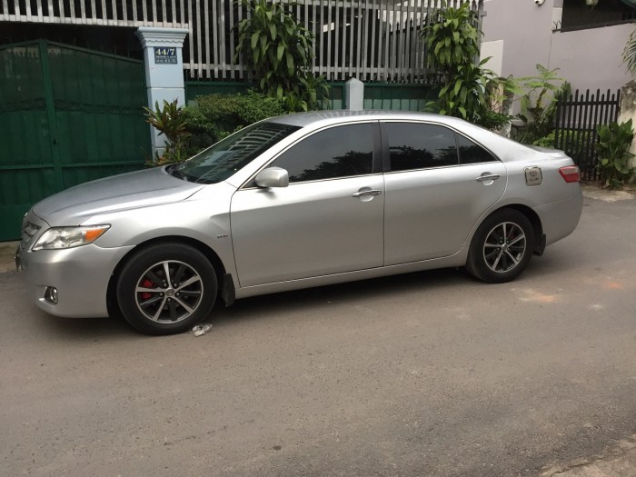 Nhà mình cần cho ra đi em Camry 2.4LE 2008 nhập khẩu Mỹ