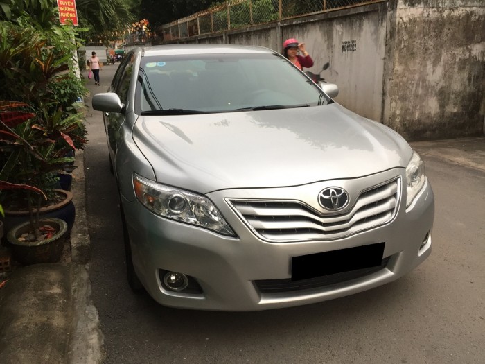 Nhà mình cần cho ra đi em Camry 2.4LE 2008 nhập khẩu Mỹ