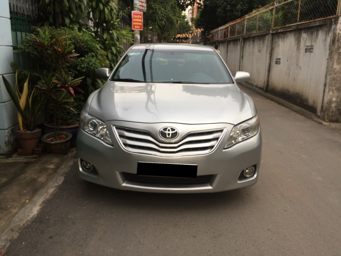 Nhà mình cần cho ra đi em Camry 2.4LE 2008 nhập khẩu Mỹ