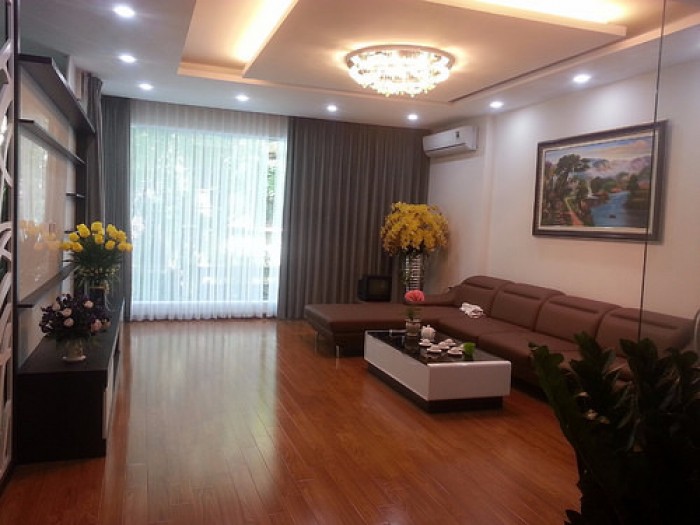 Nhà Mặt Phố Đê Trần Khát Chân 50m