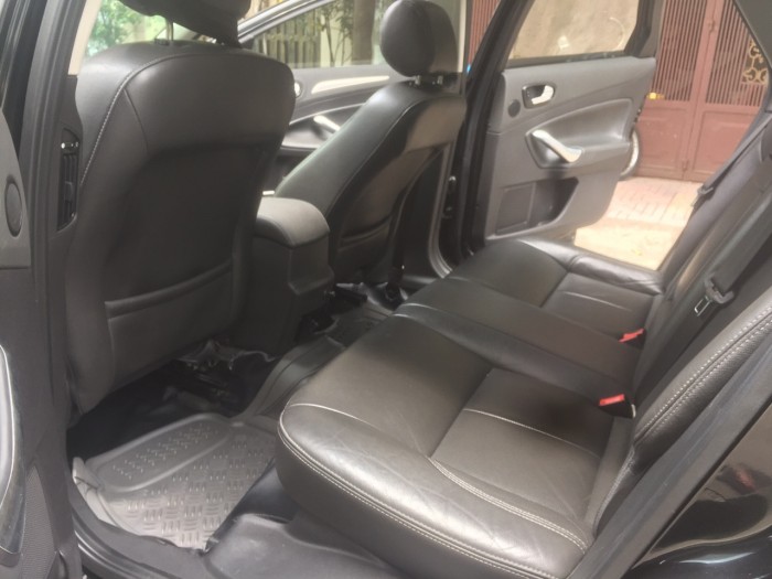 Cần bán xe Ford Mondeo 2.3at 2014 màu đen vip , xe gđ đi kĩ