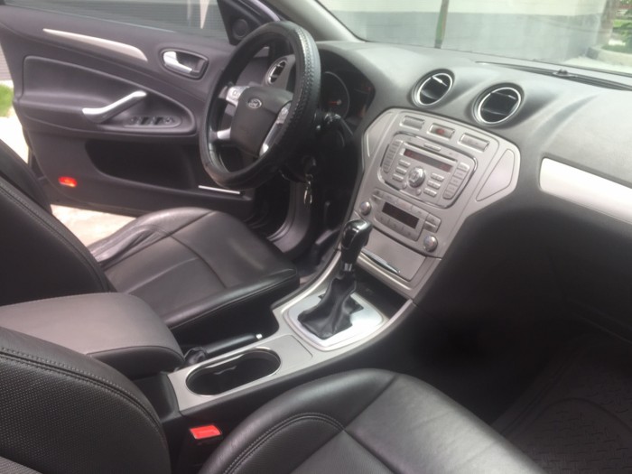 Cần bán xe Ford Mondeo 2.3at 2014 màu đen vip , xe gđ đi kĩ