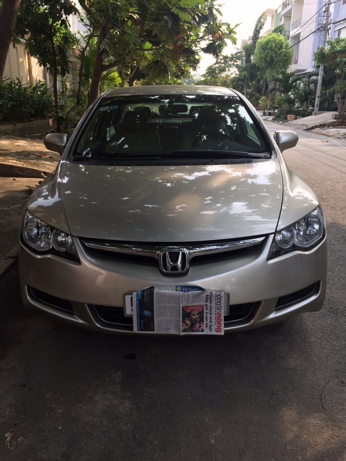 Cần bán xe Honda Civic 2008 số sàn màu vàng cát odo 80.000km
