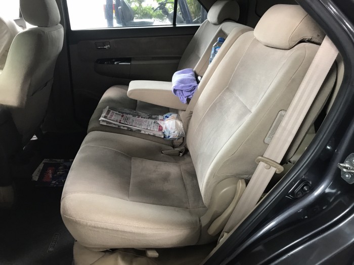 Cần bán gấp chiếc xe Fortuner G 2013 số sàn máy dầu