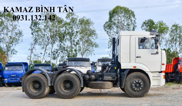 Xe đầu kéo KAMAZ 54115 (6x4)