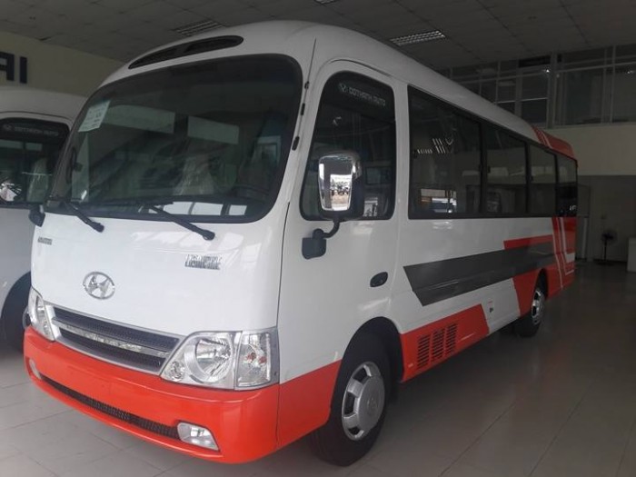 Xe khách 29 chỗ hyundai county - xe hyundai county 29 chỗ giao xe ngay