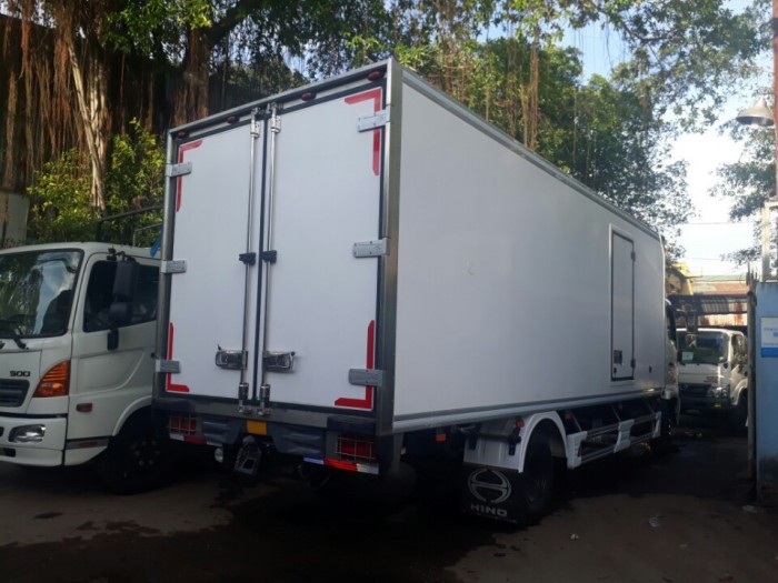 Bán xe HINO 6tấn chuyên thùng chở đông lạnh, gia cầm, gia súc...