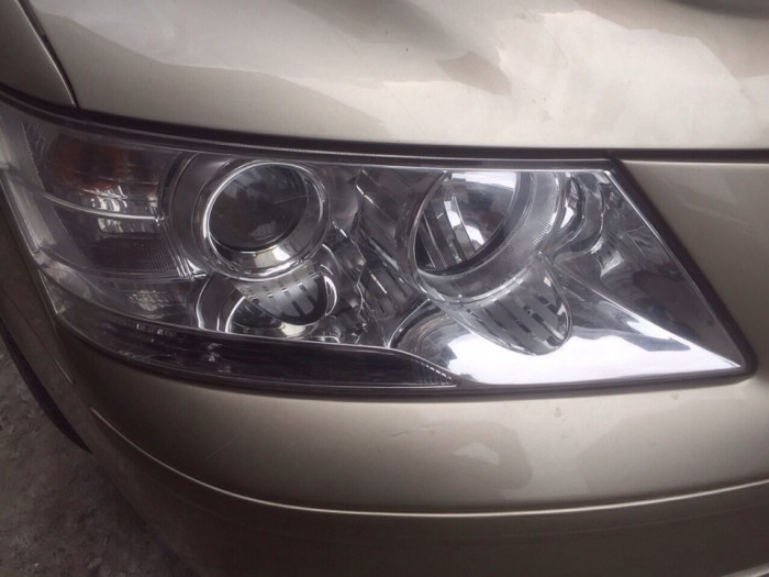 Cần bán xe Hyundai Sonata 2009 số sàn màu vàng