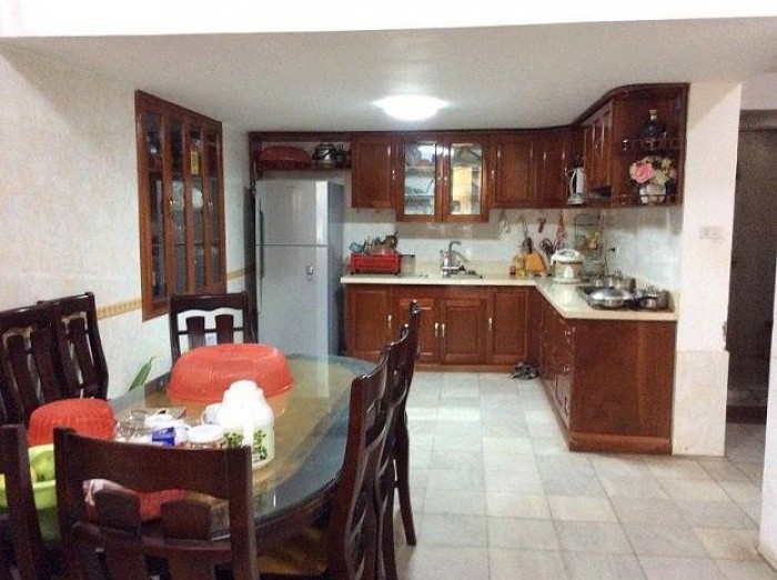 HOT!! Nhà lô góc, phân lô Hoàng Quốc Việt, 52m2, 5 tầng, Ô tô tránh nhau