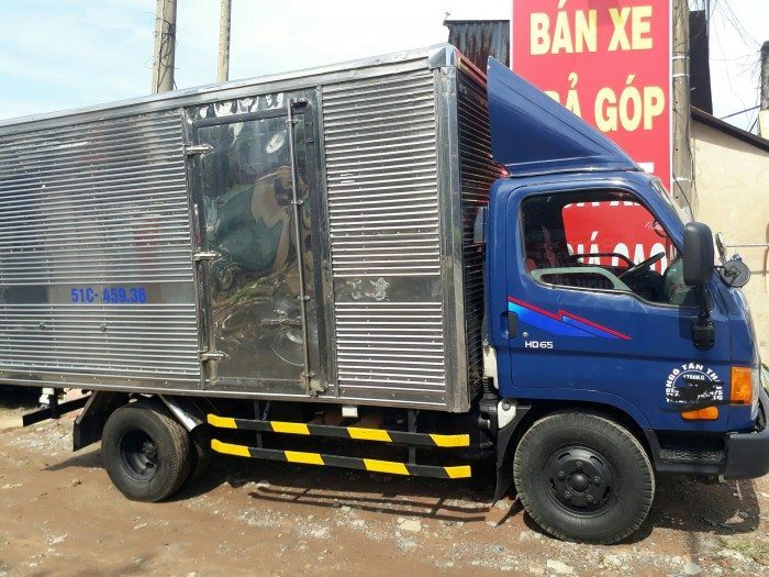 Hyundai HD65 Hạ Tải Vào TP Ban Ngày Đời 2014.