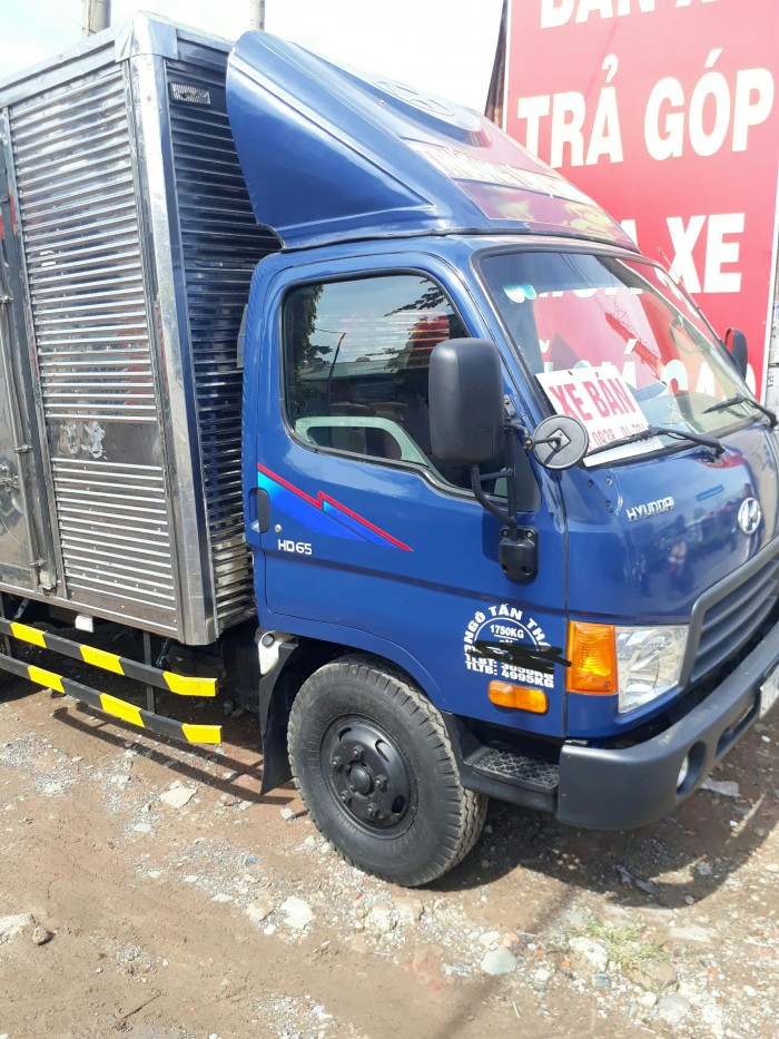 Hyundai HD65 Hạ Tải Vào TP Ban Ngày Đời 2014.