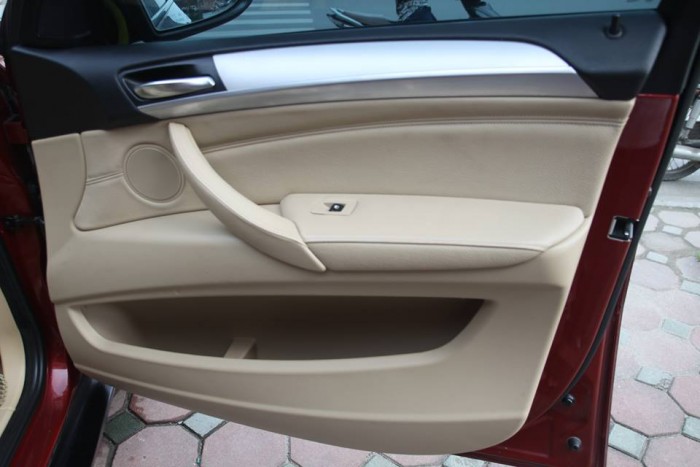BMW X6 Model 2009. Màu đỏ nội thất kem đăng ký chính chủ cá nhân biển Hà Nội