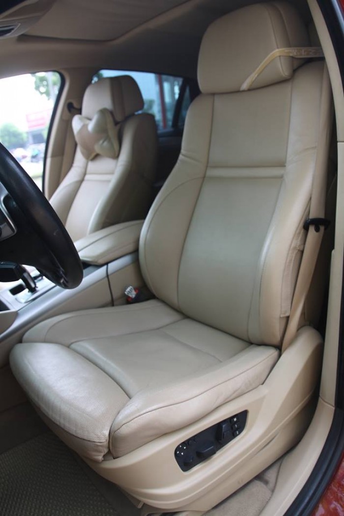 BMW X6 Model 2009. Màu đỏ nội thất kem đăng ký chính chủ cá nhân biển Hà Nội