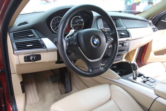 BMW X6 Model 2009. Màu đỏ nội thất kem đăng ký chính chủ cá nhân biển Hà Nội