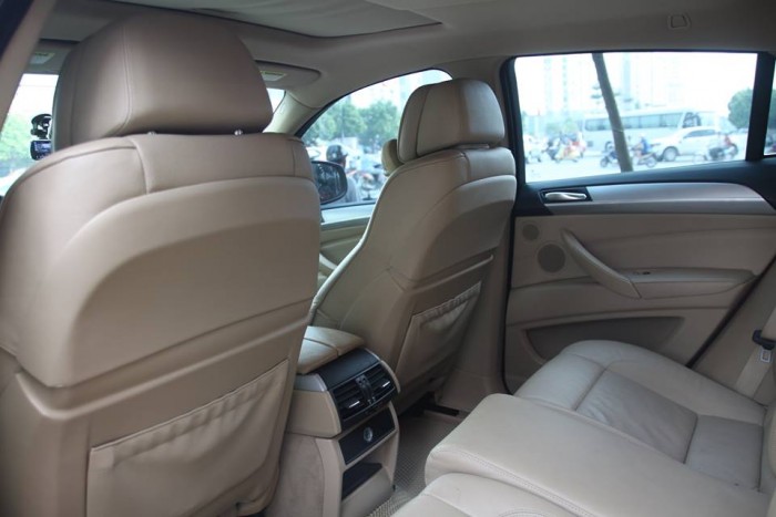 BMW X6 Model 2009. Màu đỏ nội thất kem đăng ký chính chủ cá nhân biển Hà Nội