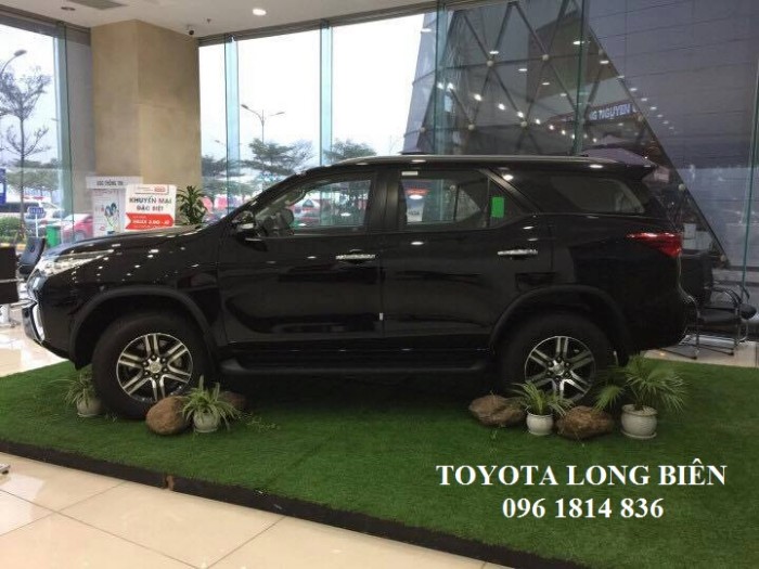 Bán xe Fortuner 2017- khuyến mại hấp dẫn