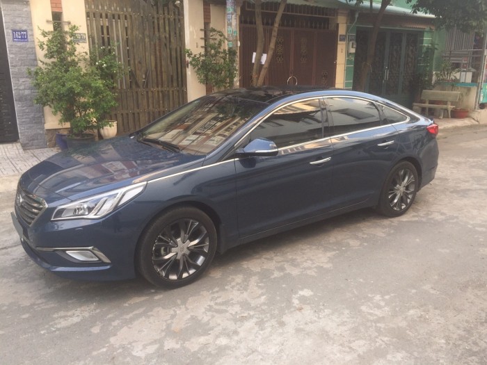 Bán xe Hyundai Sonata fullopption màu xanh nhập khẩu at sx 2016.