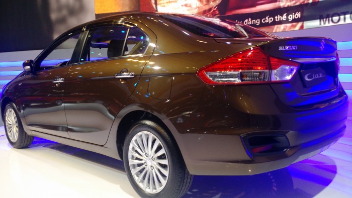 Ô tô Suzuki Ciaz 5 Chỗ Ưu đãi 90Triệu Đồng!