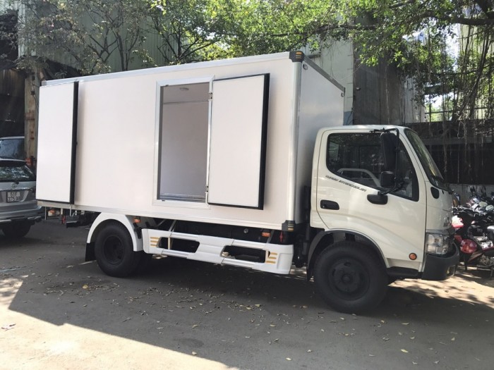 Chuyên bán xe Dutro thùng đông lạnh 5 tấn giá rẻ