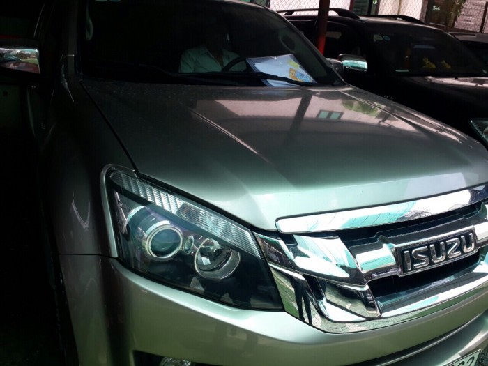 Cần bán gấp xe Isuzu Dmax LS 2014 số sàn máy dầu tiết kiệm