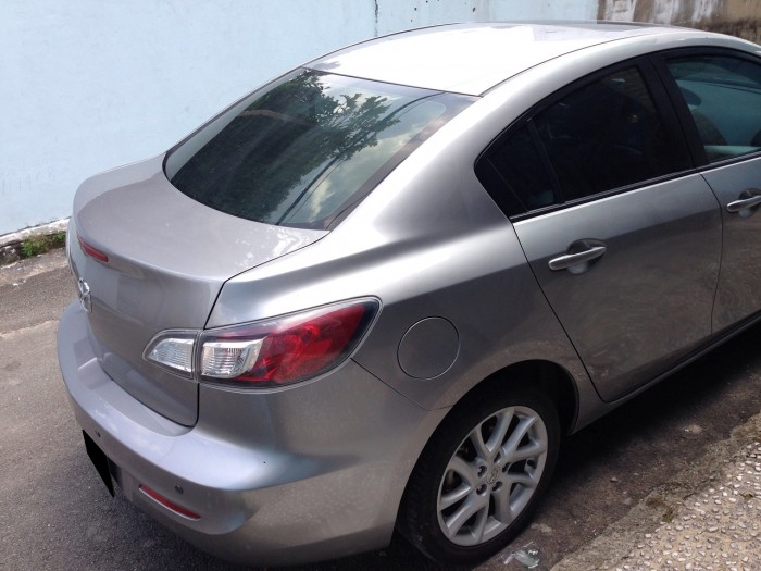 Cần bán xe Mazda 3s sedan 2015 số tự động màu bạc zin