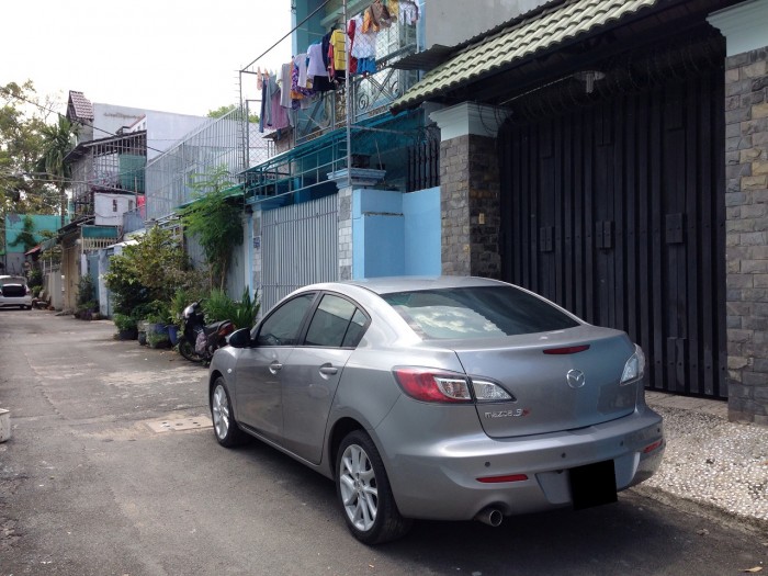 Cần bán xe Mazda 3s sedan 2015 số tự động màu bạc zin