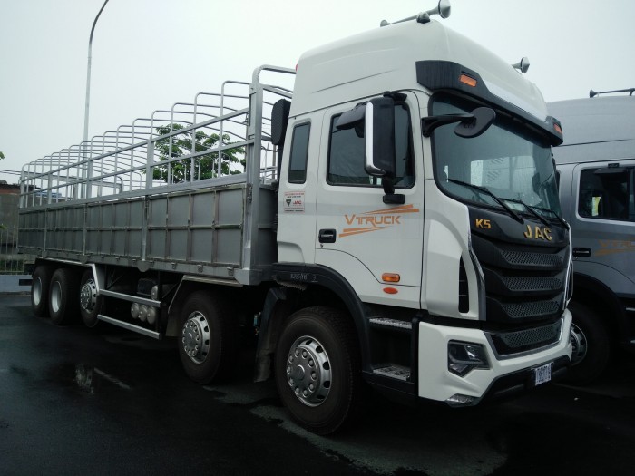 Xe tải thùng Jac-Vtruck 5 chân