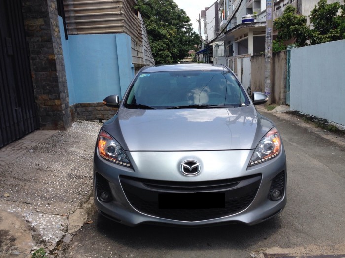 Cần bán xe Mazda 3s sedan 2015 số tự động màu bạc