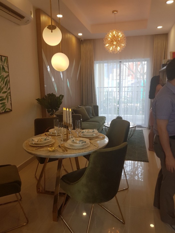 Cần sang lại căn 1 pn C17 tầng 14 view hồ bơi