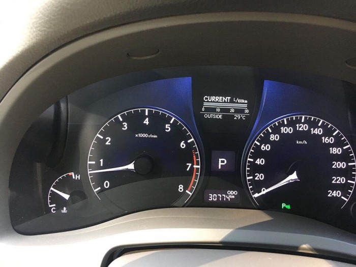 Bán xe Lexus Rx350 sản xuất 2014 màu đỏ mận
