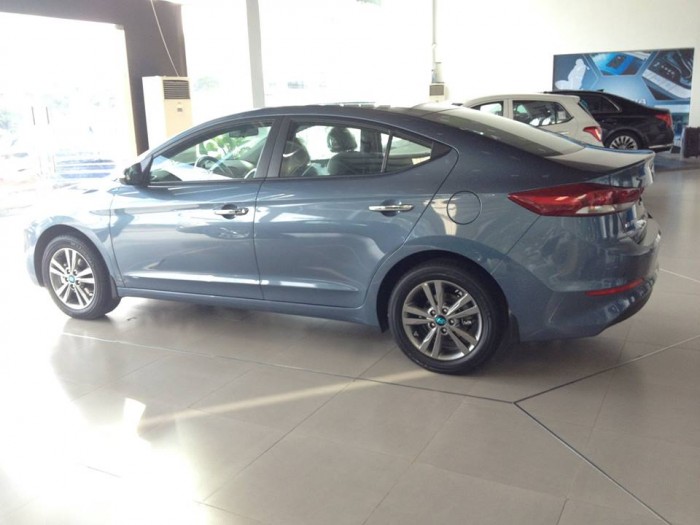 Elantra 2017 1.6MT khuyến mãi ưu đãi lên đến 70 triệu