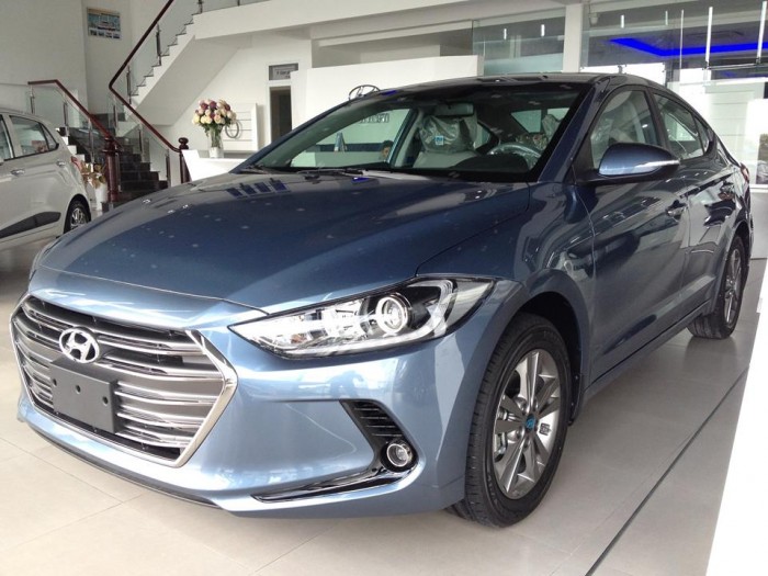 Elantra 2017 1.6MT khuyến mãi ưu đãi lên đến 70 triệu