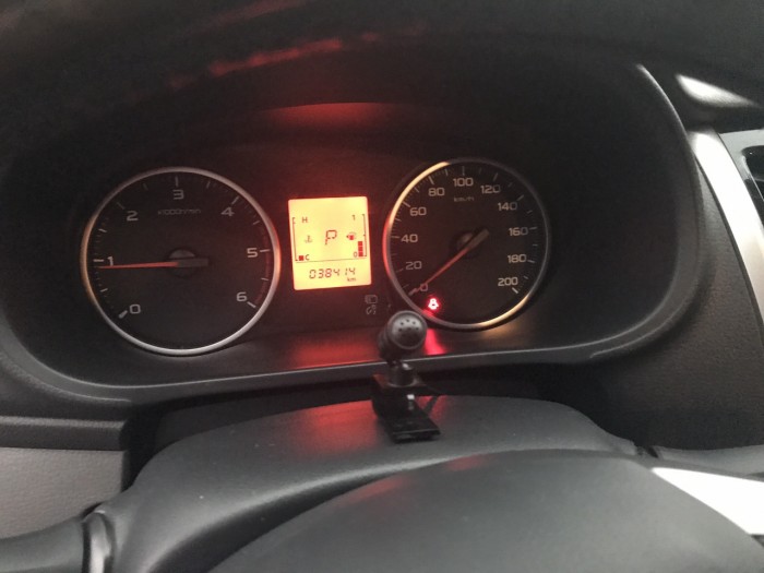 Cần bán gấp xe Mitsubishi Triton 2016 số tự động máy dầu màu xám