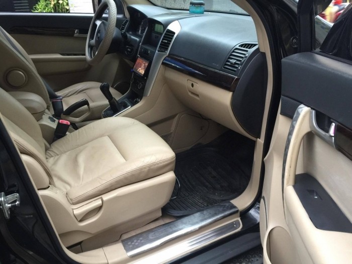 Cần bán Chevrolet Captiva LT 2009 số sàn màu đen xe gia đình sử dụng