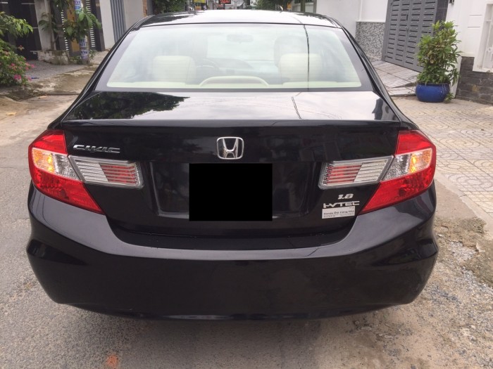 Cần bán xe Honda Civic 2015 số tự động màu đen vip