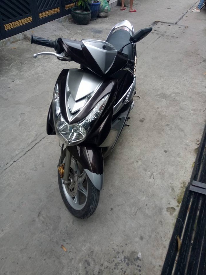 Yamaha Mio Utimo loại bụng bự 2k10 bstp mới 95% tem  hoa văn bánh mâm thắng đĩa xe đẹp máy êm nguyên zin xe máy mạnh chạy nhẹ vọt lợi xăng mua về sử dụng liền xe nhà sử dụng kỷ đi chợ chở con đi học thôi xem xe như hình bán giá 9.8tr liên hệ