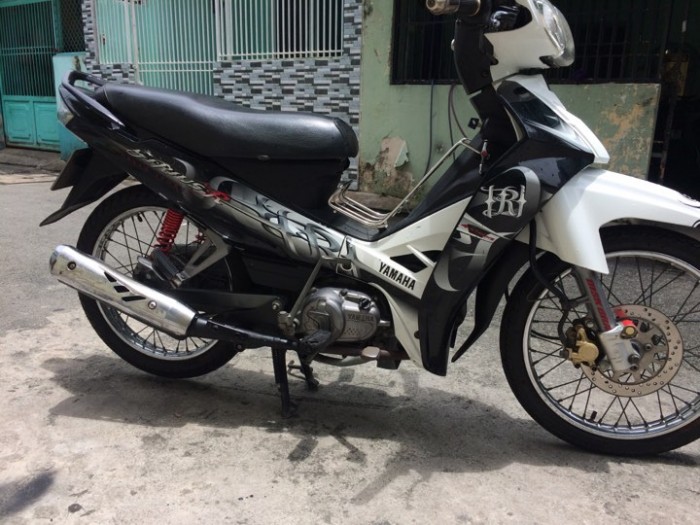 Sirius 50cc màu trắng đen đăng ký cuối 2014  Chugiongcom