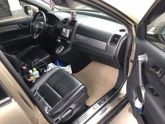 Bán xe Honda CRV 2011 bản 2.4 tự động màu vàng cát.