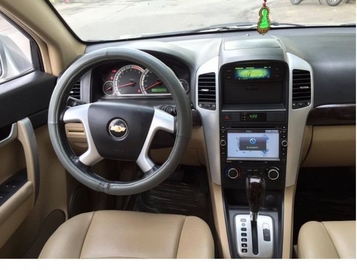 Cần bán con Captiva LTZ 2008 số tự động màu bạc 7 chổ ngồi