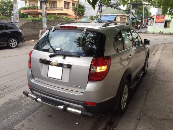 Cần bán con Captiva LTZ 2008 số tự động màu bạc 7 chổ ngồi