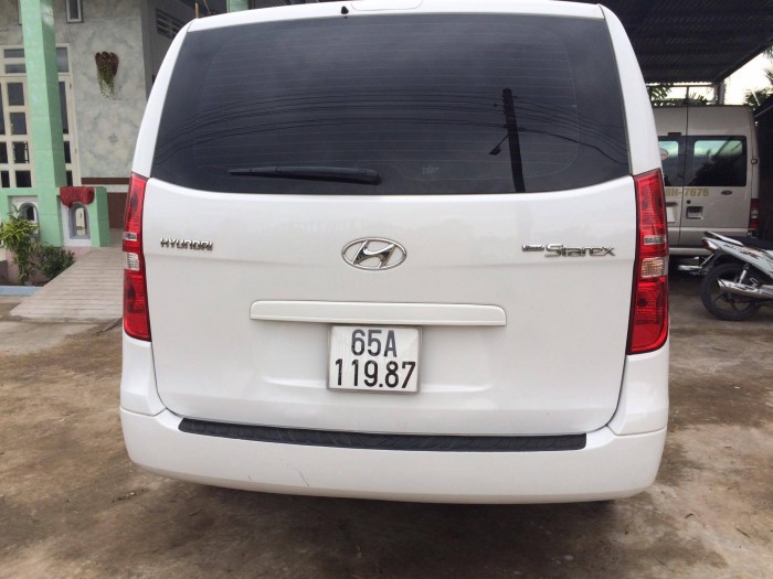 Xe Hyundai Starex 9 chỗ..đời 2016..máy dầu..số sàn